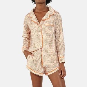 Plush Revolve Silky Op Art Pajama Set with Eye Mask Size Medium NWT